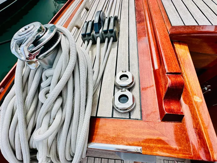 Bamboozle Yacht Photos Pics Deck of 2010 Spirit Yachts Spirit 46, featuring ropes and polished wood finish.