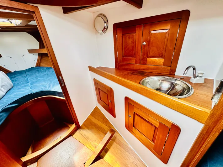 Bamboozle Yacht Photos Pics 