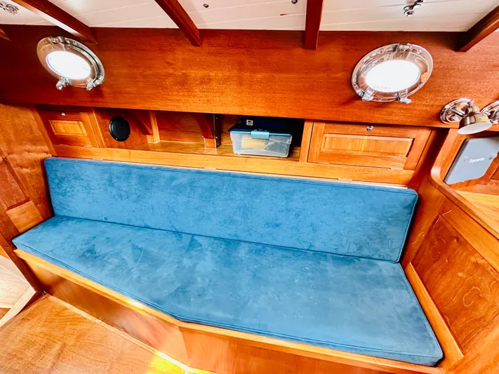 Bamboozle Yacht Photos Pics 