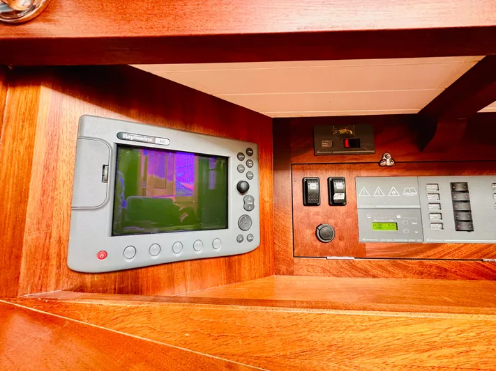 Bamboozle Yacht Photos Pics 