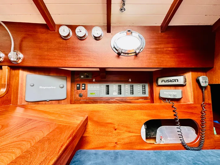 Bamboozle Yacht Photos Pics 