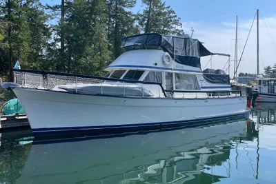 Tollycraft 48 Cockpit Motor Yacht