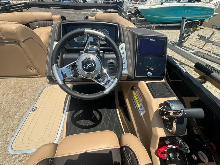  Yacht Photos Pics 2025 BARLETTA L23UC - Image 3