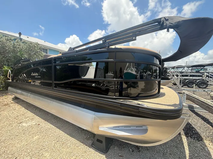  Yacht Photos Pics 2025 BARLETTA L23UC - Image 1