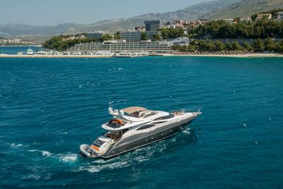 Yacht