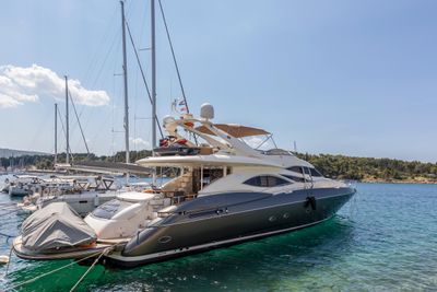 Yacht
