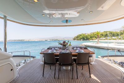 Yacht