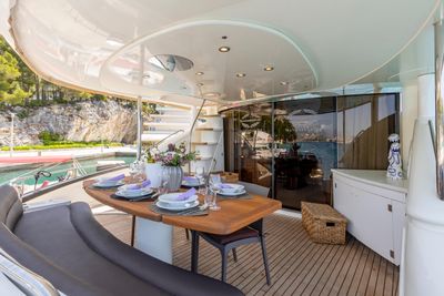Yacht