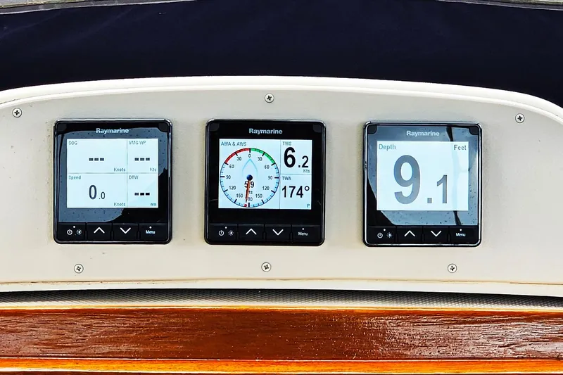  Yacht Photos Pics Raymarine navigation displays on 2006 Island Packet 445 yacht, showing speed, wind, and depth.