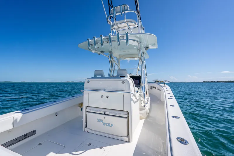  Yacht Photos Pics 2019 SeaVee 340Z boat on open water under clear blue sky.