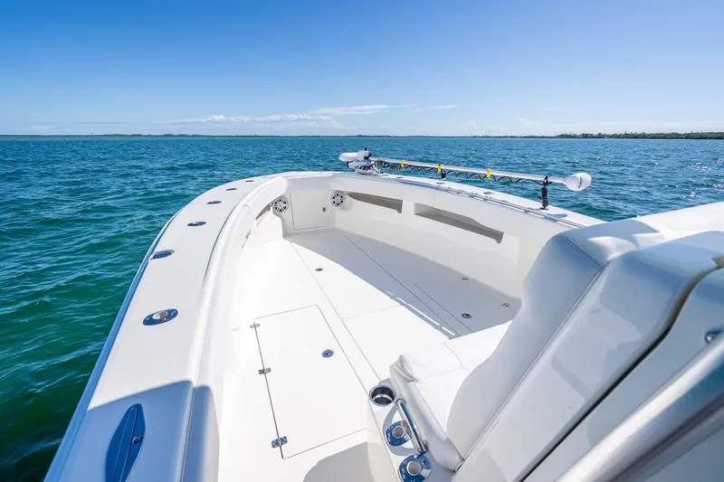  Yacht Photos Pics 2019 SeaVee 340Z boat on open water, showcasing spacious deck and seating.