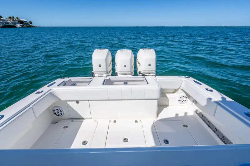  Yacht Photos Pics 2019 SeaVee 340Z boat with triple engines on open ocean.