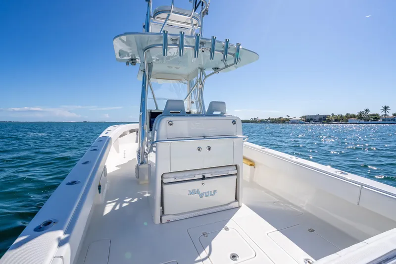  Yacht Photos Pics 2019 SeaVee 340Z boat on open water under clear blue sky.