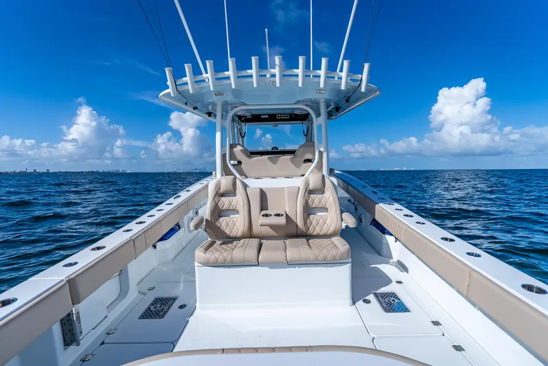  Yacht Photos Pics 2025 Freeman 35 boat on open ocean under clear blue sky.