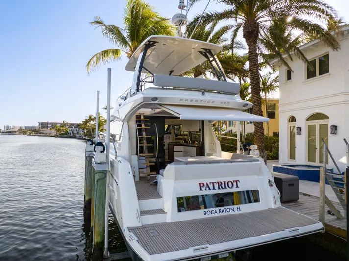 Patriot Yacht Photos Pics 