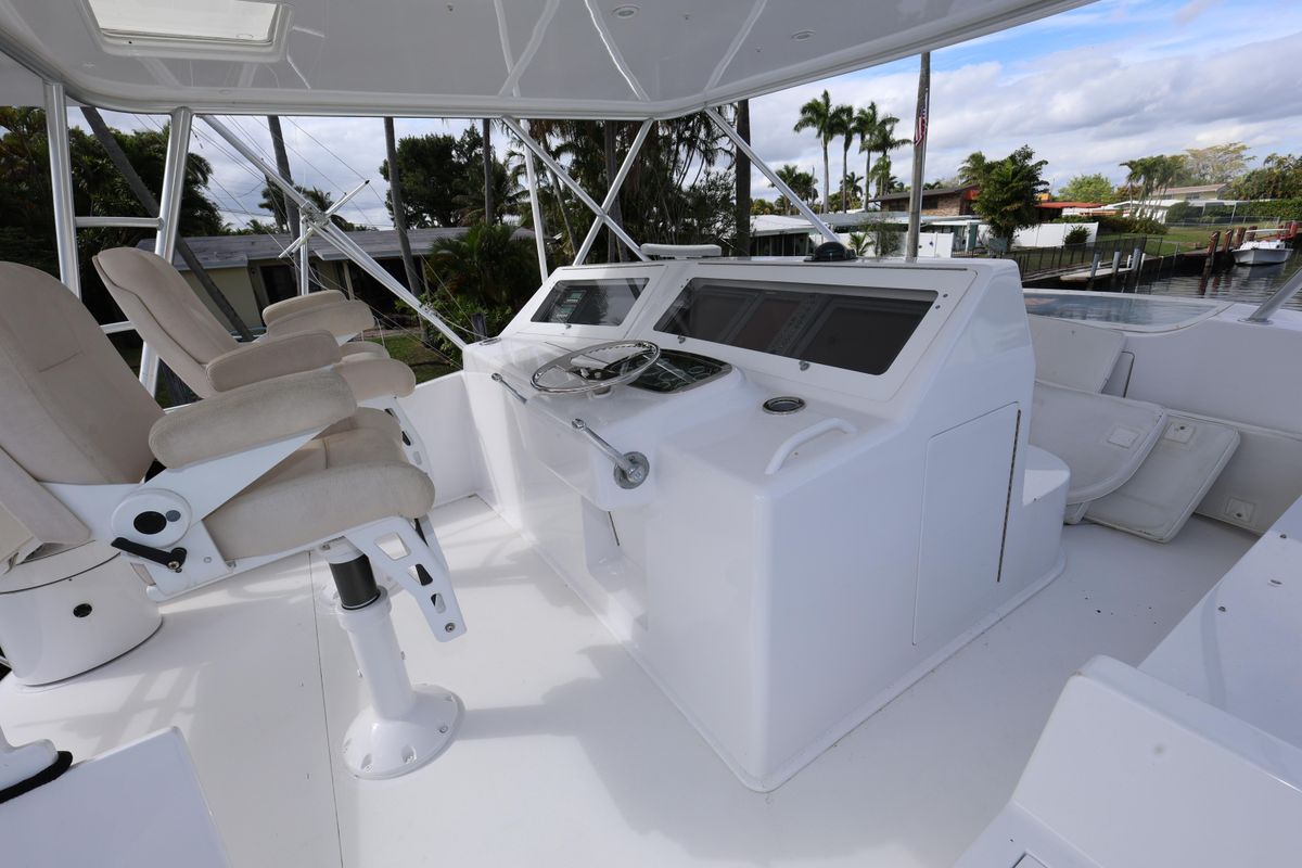 2005 Viking 52 