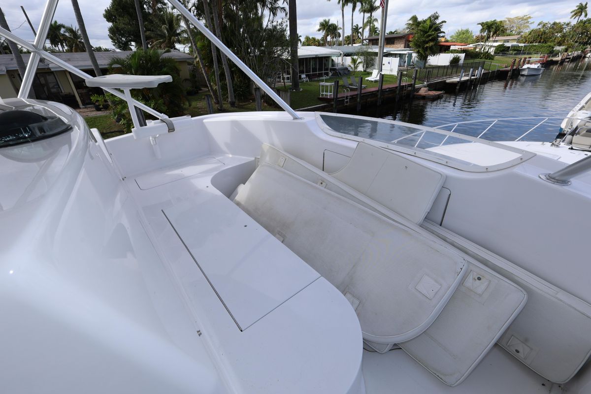 2005 Viking 52 