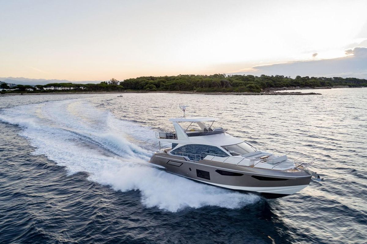 2020 Azimut 59 