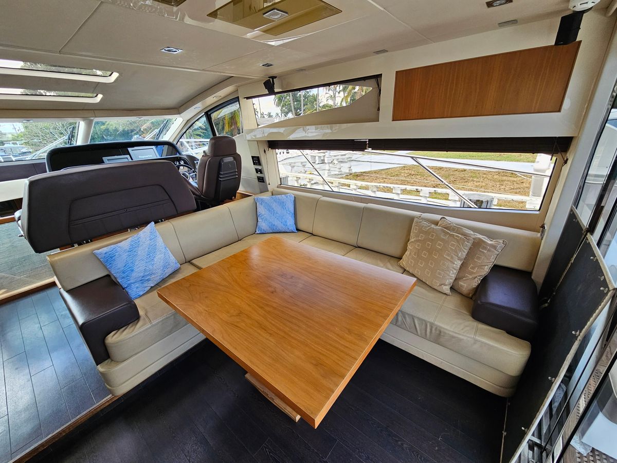 2010 Sunseeker 65 