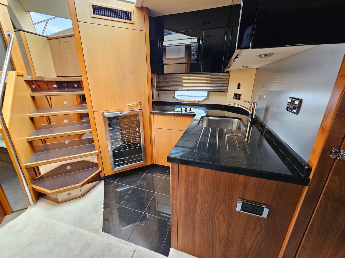 2010 Sunseeker 65 