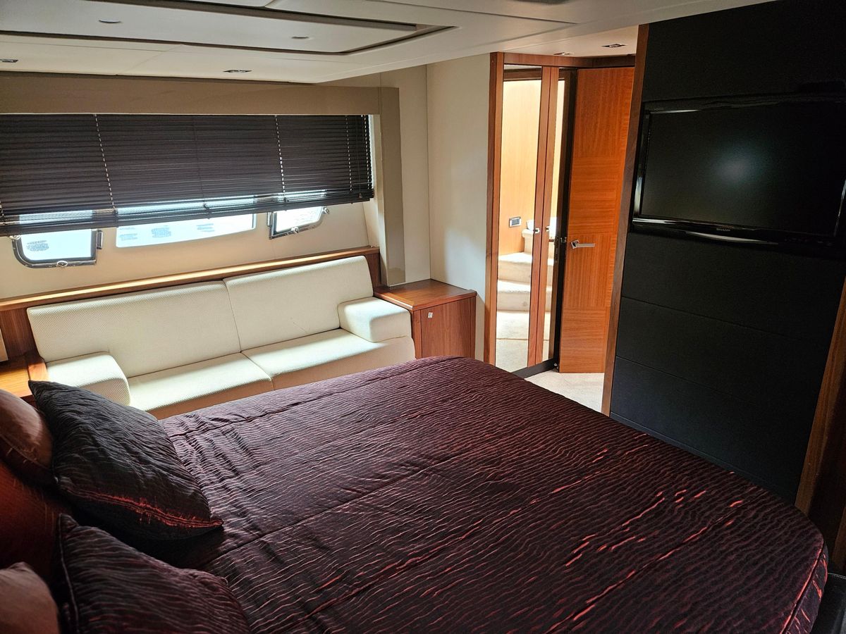 2010 Sunseeker 65 