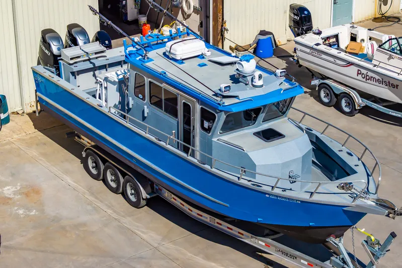 Relentless Yacht Photos Pics 34 Custom