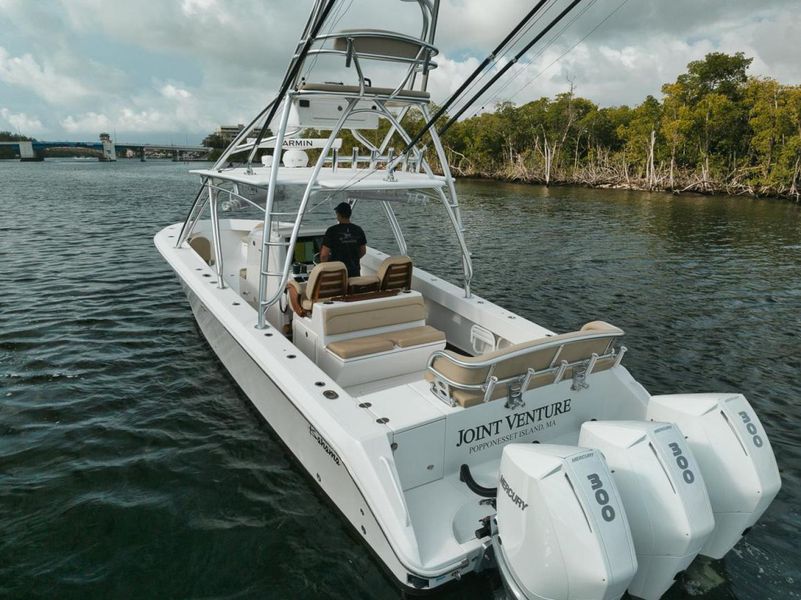2017 Bahama 37
