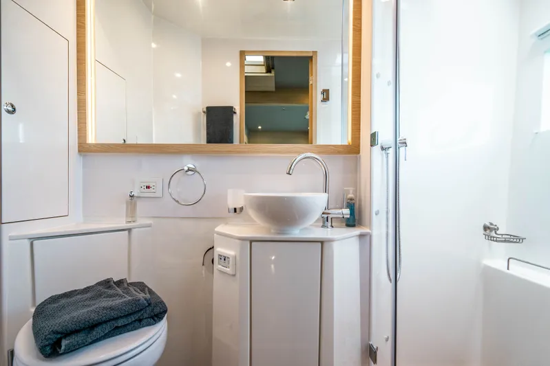 Julie Boo II Yacht Photos Pics 