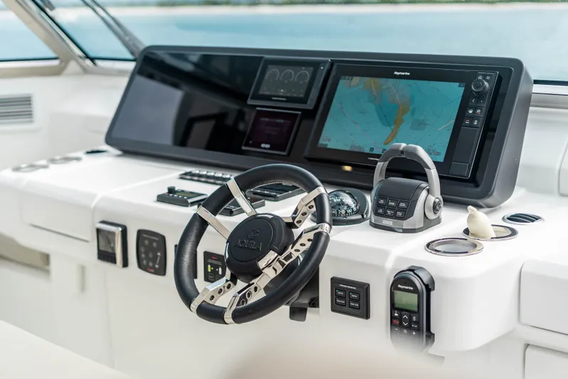 Julie Boo II Yacht Photos Pics 