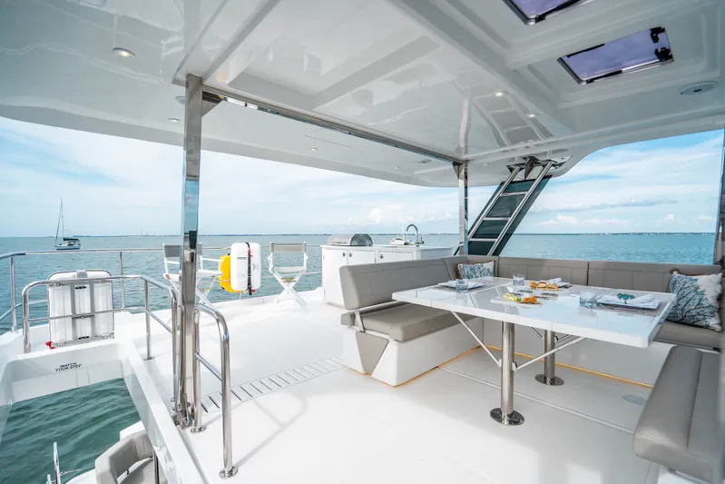 Julie Boo II Yacht Photos Pics 