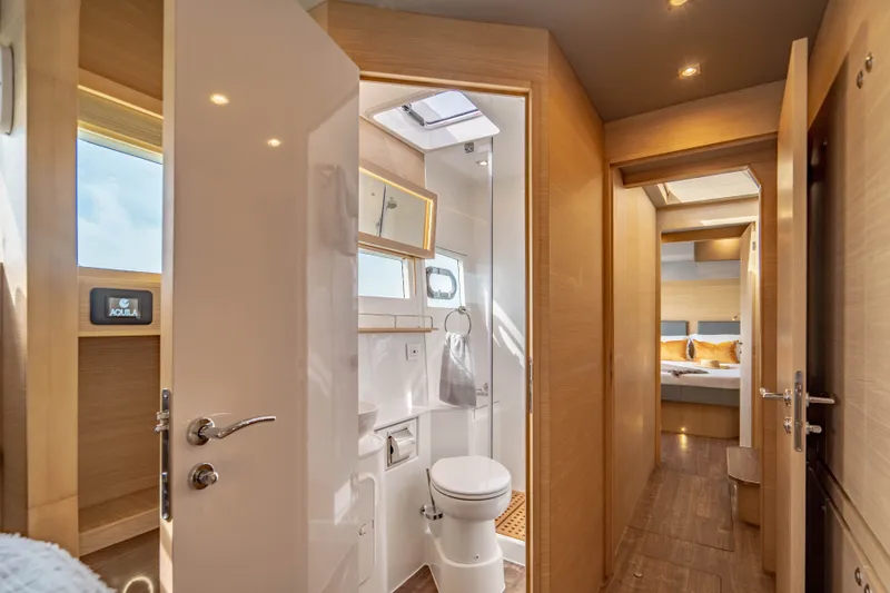 Julie Boo II Yacht Photos Pics 