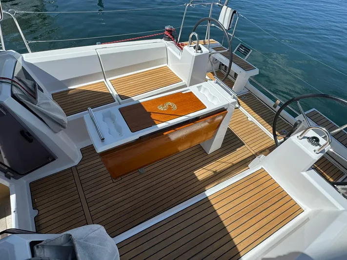 Why Knot Yacht Photos Pics 