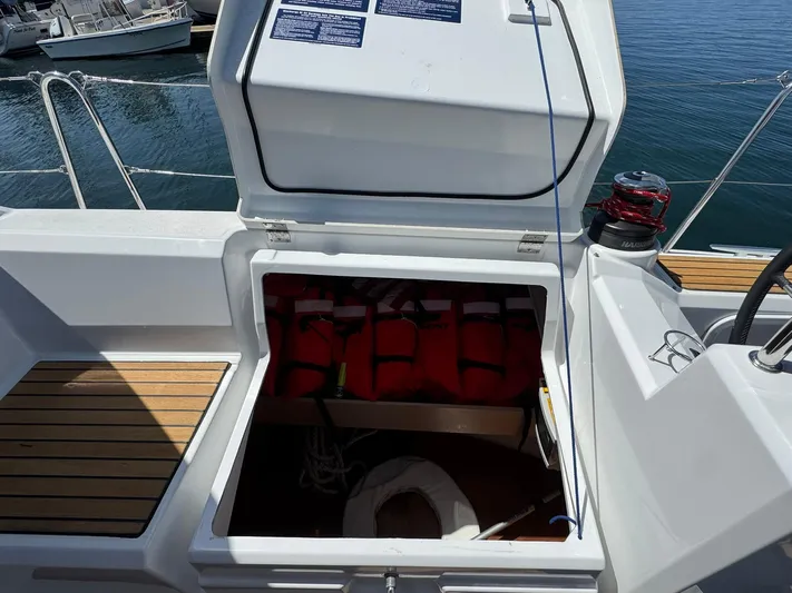 Why Knot Yacht Photos Pics 