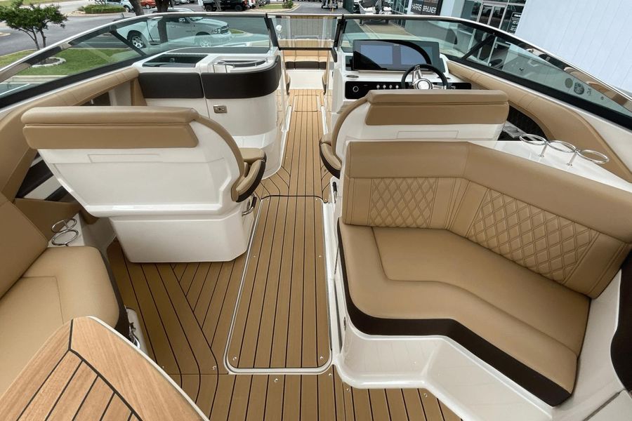 2022 Sea Ray 310 SLX
