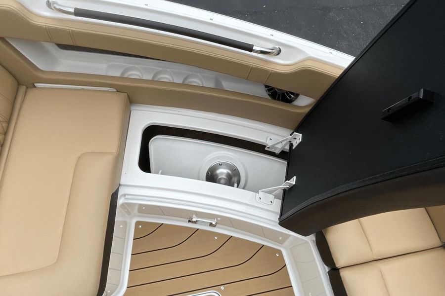 2022 Sea Ray 310 SLX