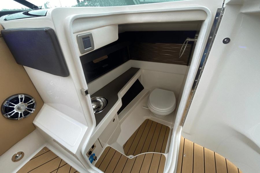 2022 Sea Ray 310 SLX