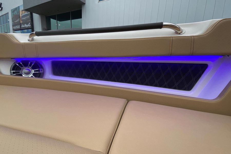 2022 Sea Ray 310 SLX