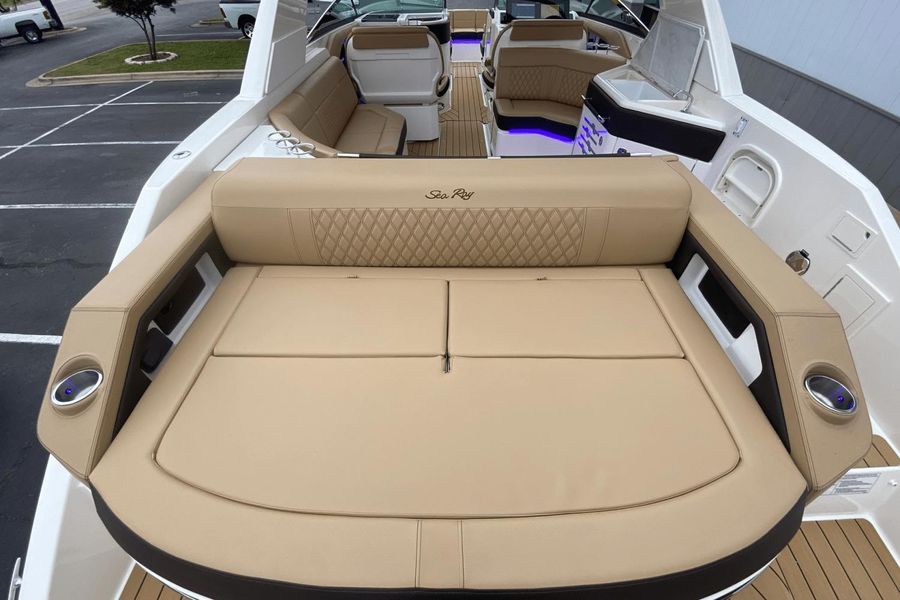 2022 Sea Ray 310 SLX