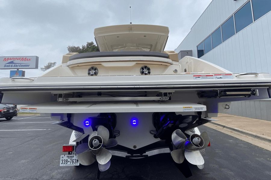 2022 Sea Ray 310 SLX