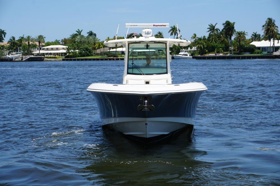 2014 Boston Whaler 350 Outrage