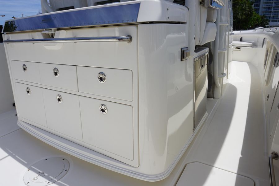 2014 Boston Whaler 350 Outrage