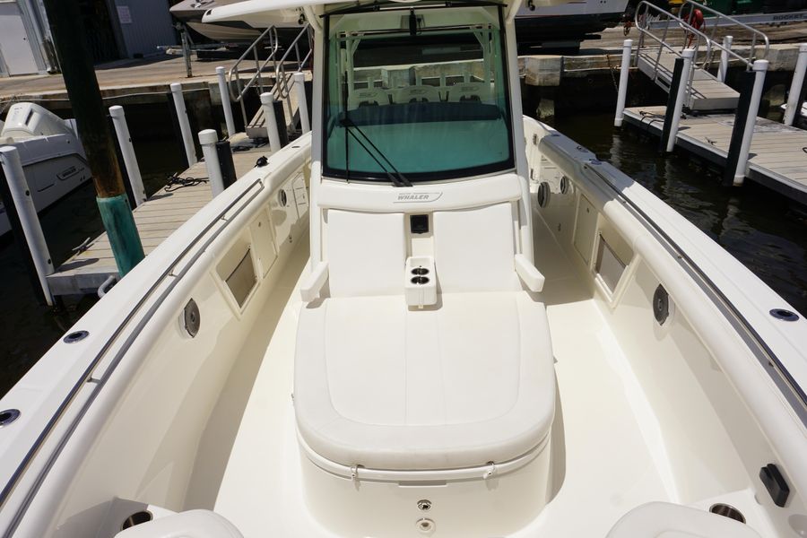 2014 Boston Whaler 350 Outrage