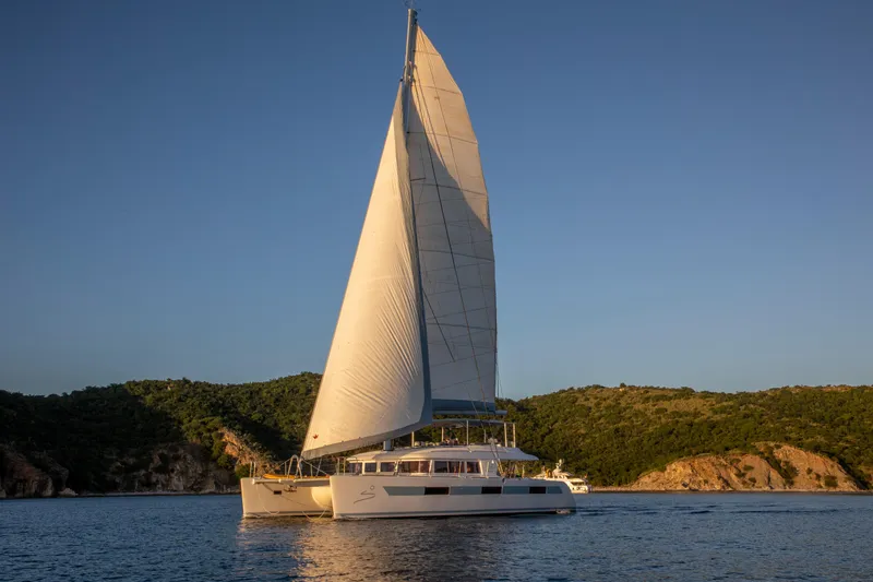 Nomada Yacht Photos Pics 
