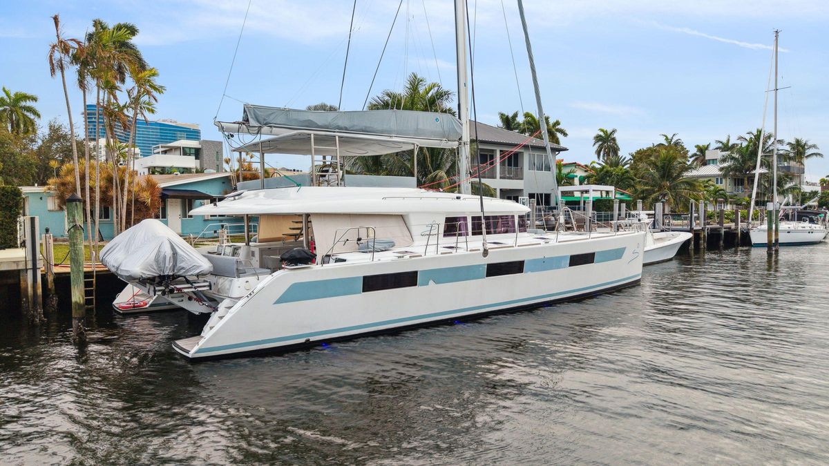 2014 Lagoon 62 