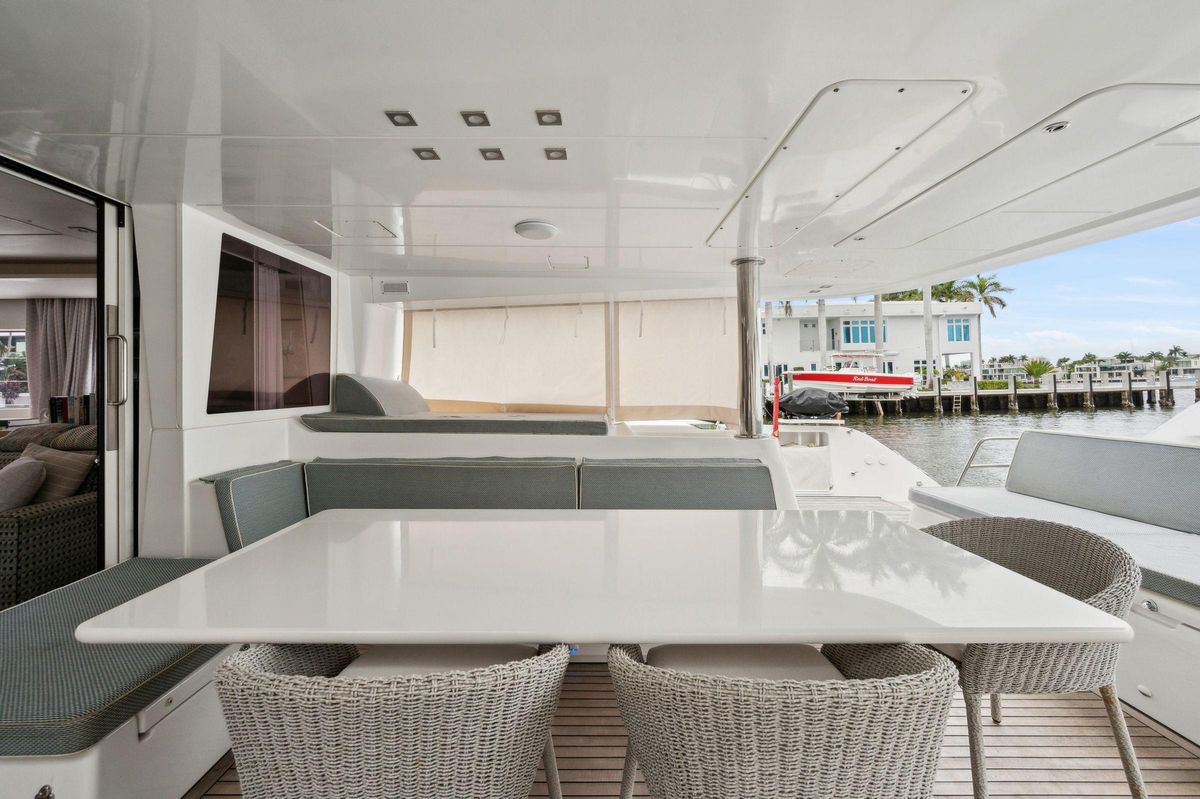 2014 Lagoon 62 