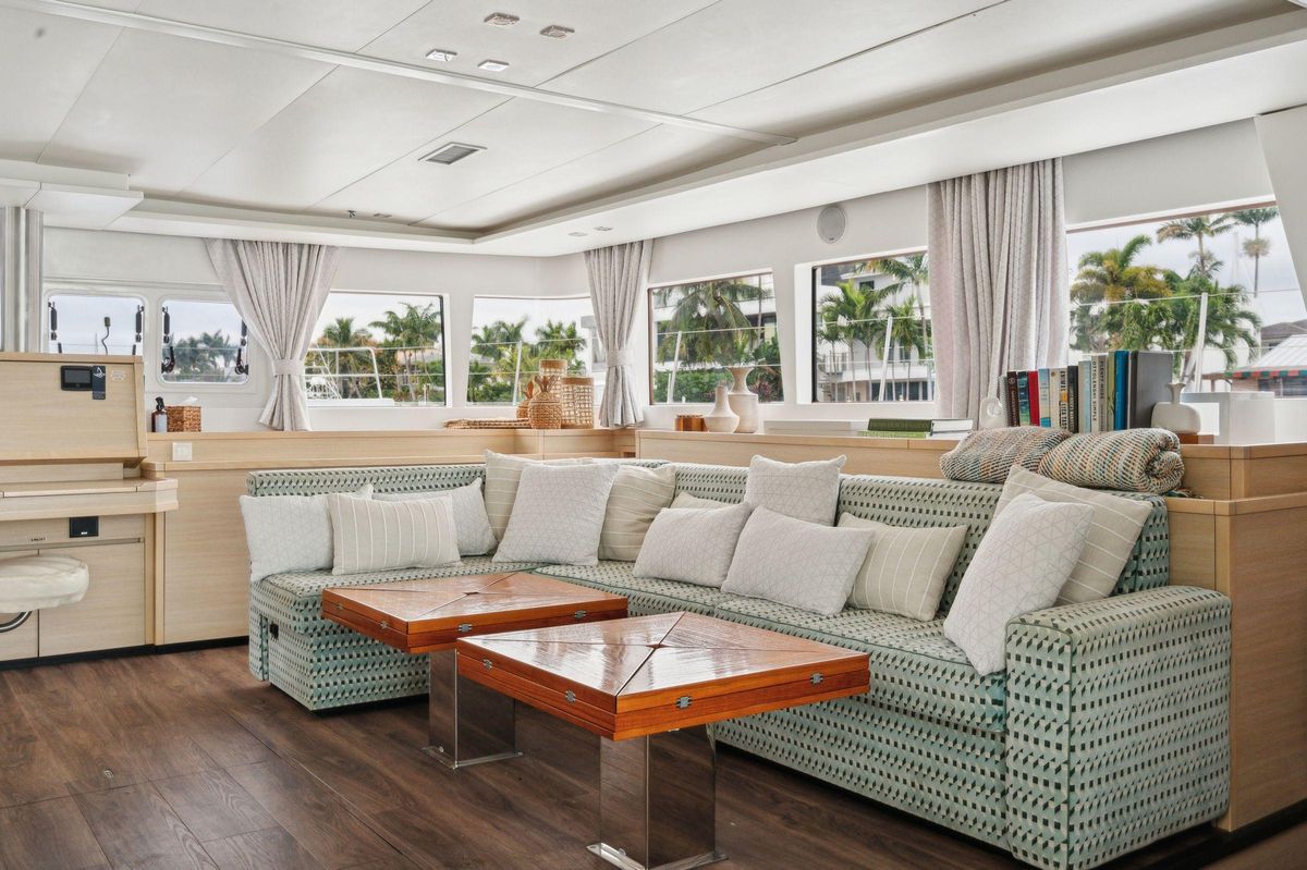 2014 Lagoon 62 