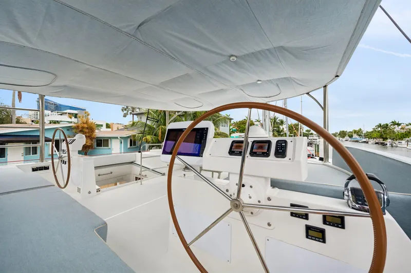 Nomada Yacht Photos Pics 