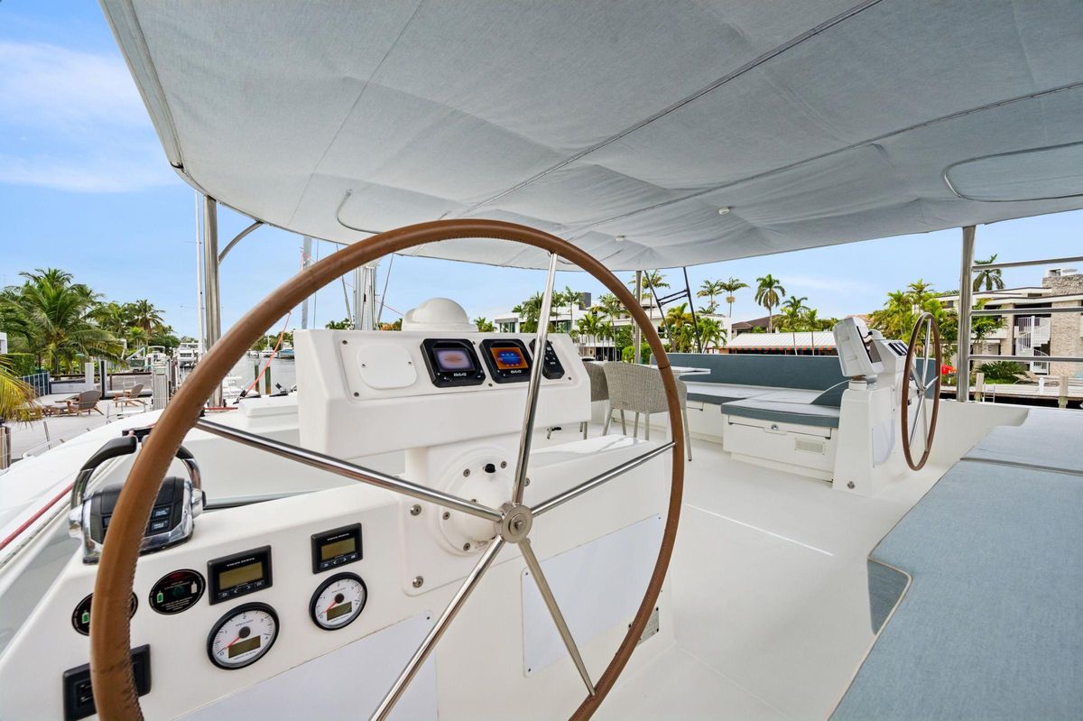 2014 Lagoon 62 