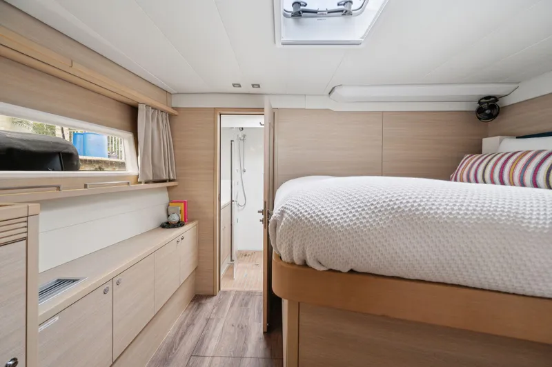 Nomada Yacht Photos Pics 