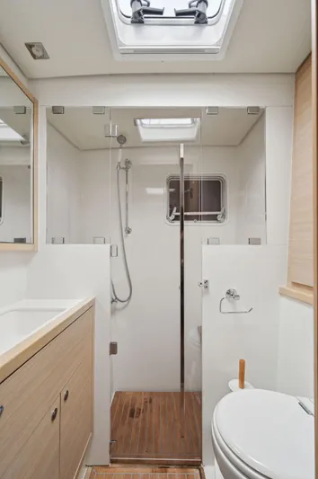 Nomada Yacht Photos Pics 